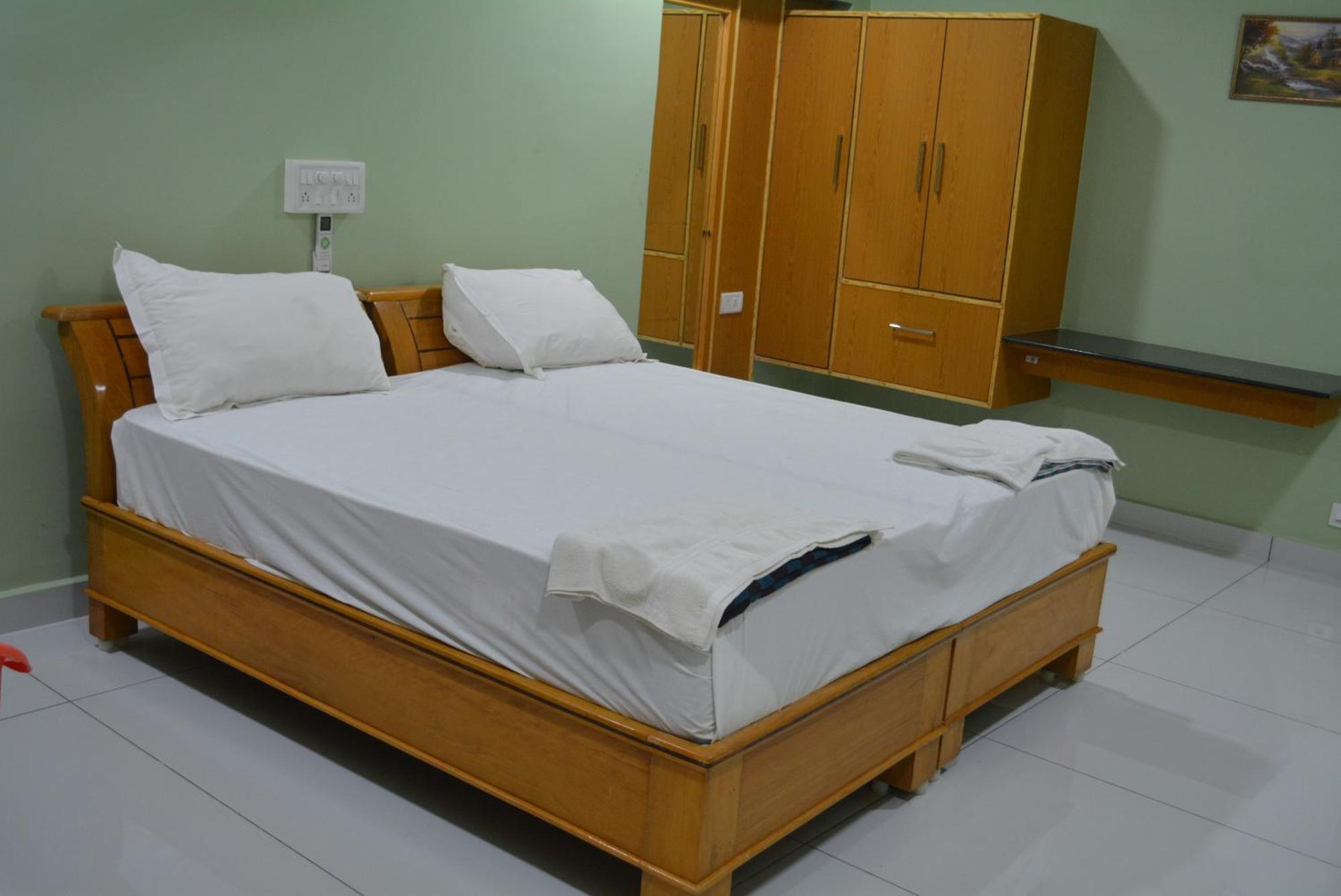 Yanam Resorts 外观 照片