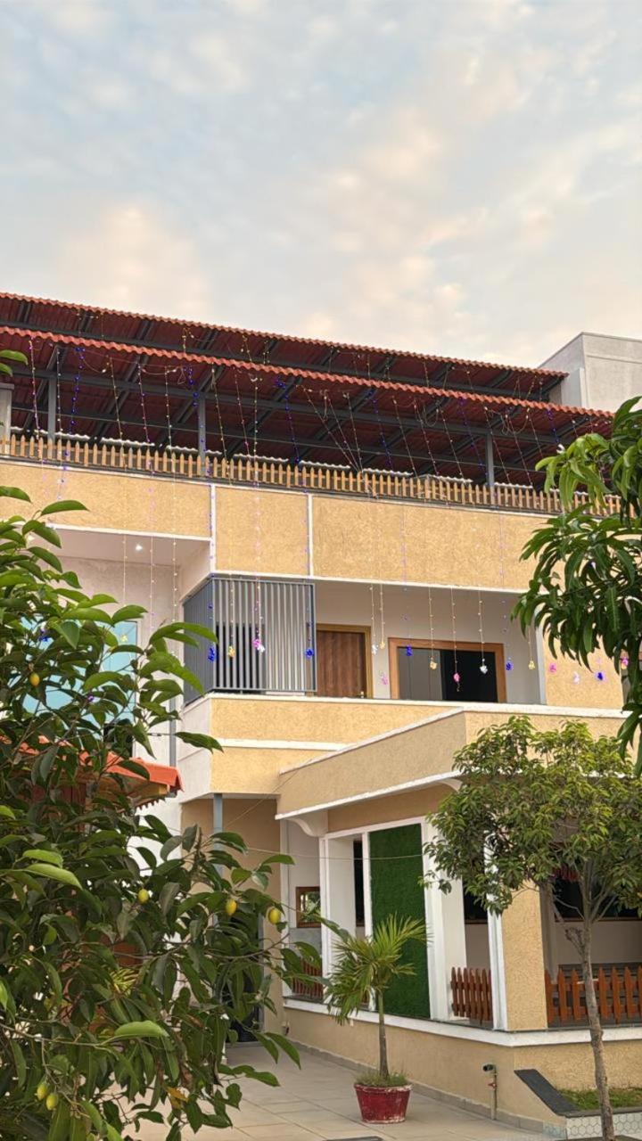 Yanam Resorts 外观 照片